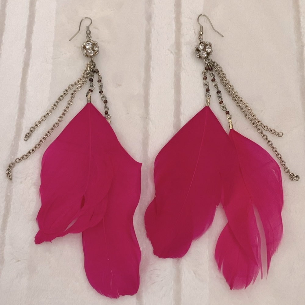 6 1/2” Fuchsia Feather Chain Crystals earrings